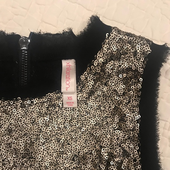 Gold sequin Xhilaration tank top - Picture 3 of 3